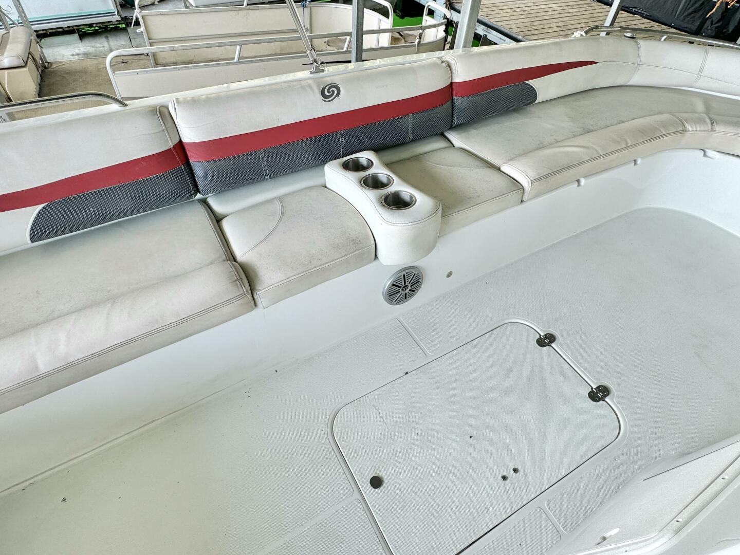 Slide: The Image of Hurricane Sun Deck Sport Series 201 OB 2019 - 4656753
