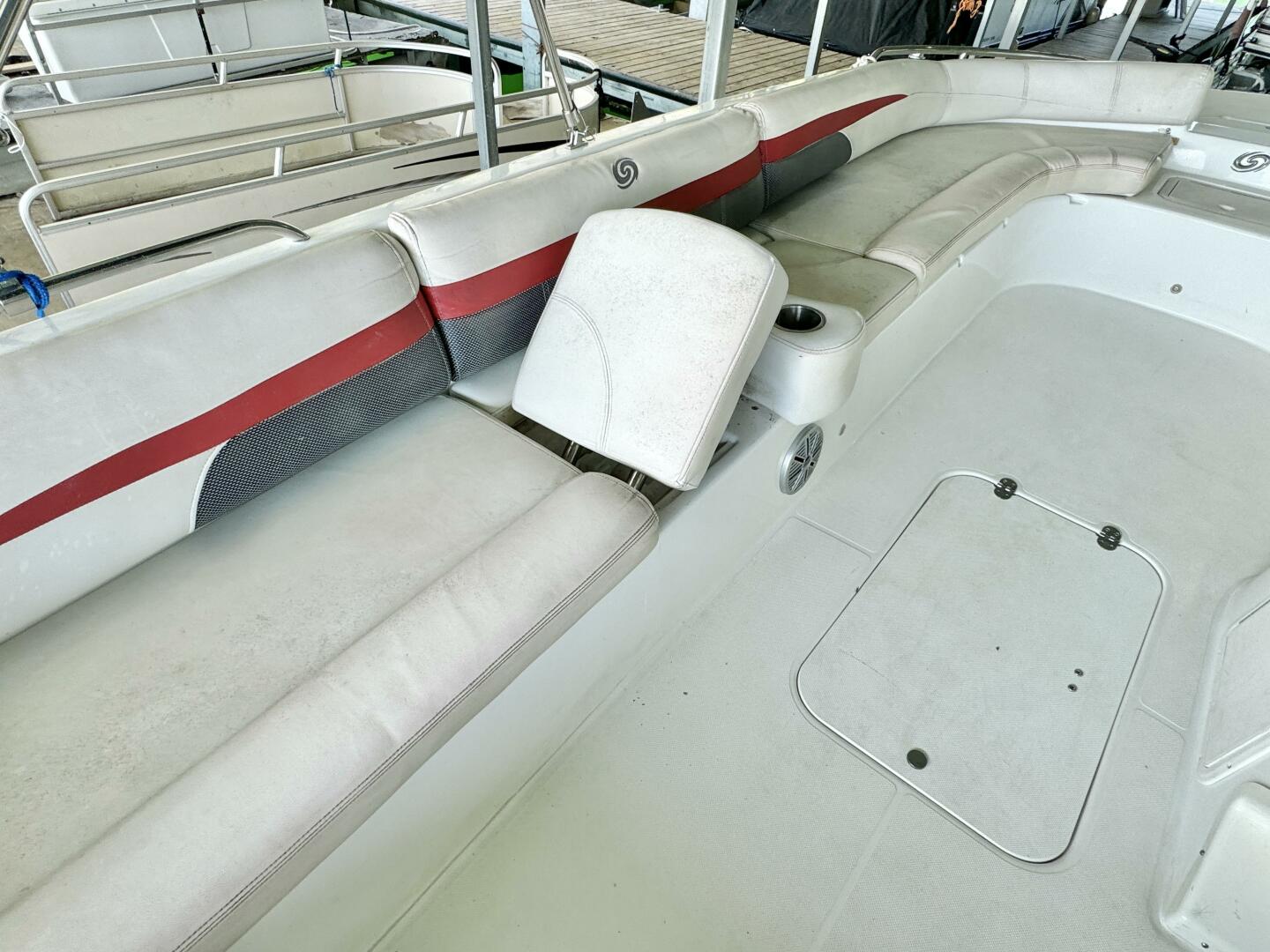 Slide: The Image of Hurricane Sun Deck Sport Series 201 OB 2019 - 4656757