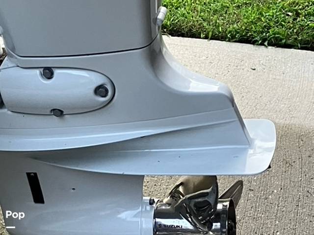 Slide: The Image of Hurricane SunDeck Sport SS 185 OB 2023 - 14674146