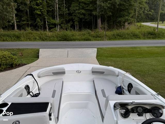 Slide: The Image of Hurricane SunDeck Sport SS 185 OB 2023 - 14674149