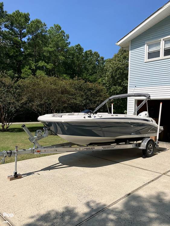 Slide: The Image of Hurricane SunDeck Sport SS 185 OB 2023 - 14686776