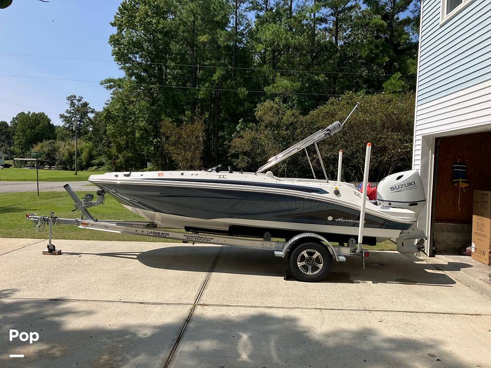 Slide: The Image of Hurricane SunDeck Sport SS 185 OB 2023 - 14686778