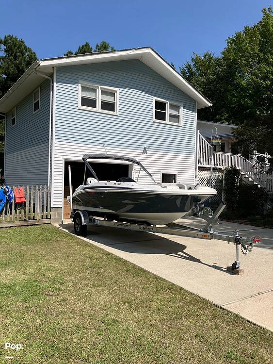 Slide: The Image of Hurricane SunDeck Sport SS 185 OB 2023 - 14686781