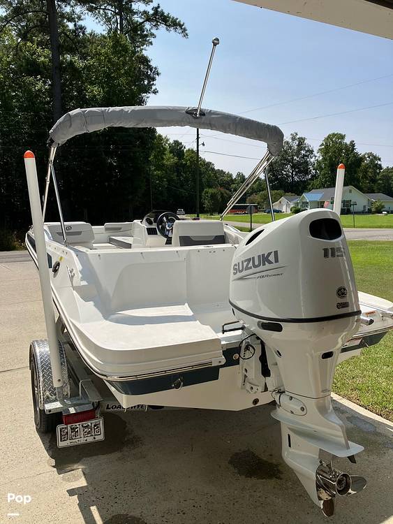 Slide: The Image of Hurricane SunDeck Sport SS 185 OB 2023 - 14686783