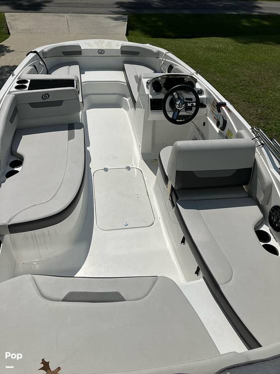 Slide: The Image of Hurricane SunDeck Sport SS 185 OB 2023 - 14686786