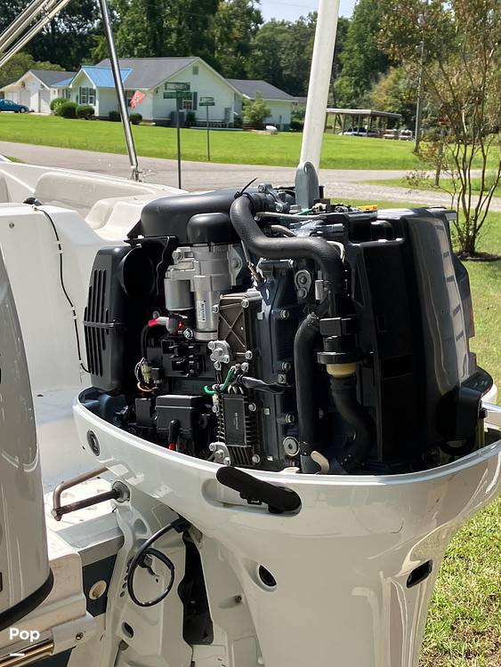 Slide: The Image of Hurricane SunDeck Sport SS 185 OB 2023 - 14686789