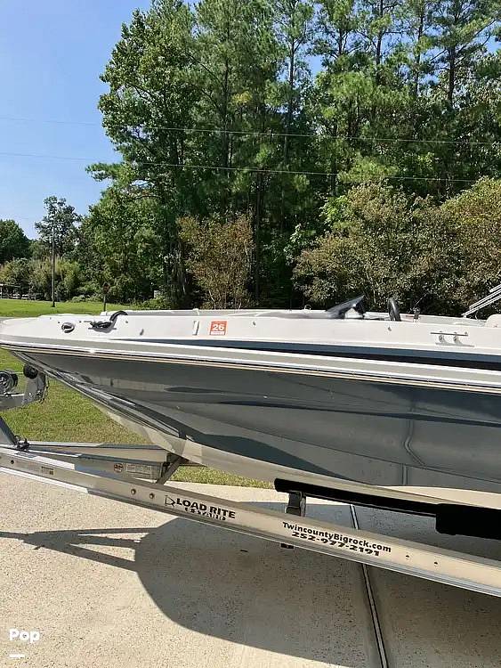 Slide: The Image of Hurricane SunDeck Sport SS 185 OB 2023 - 14717815