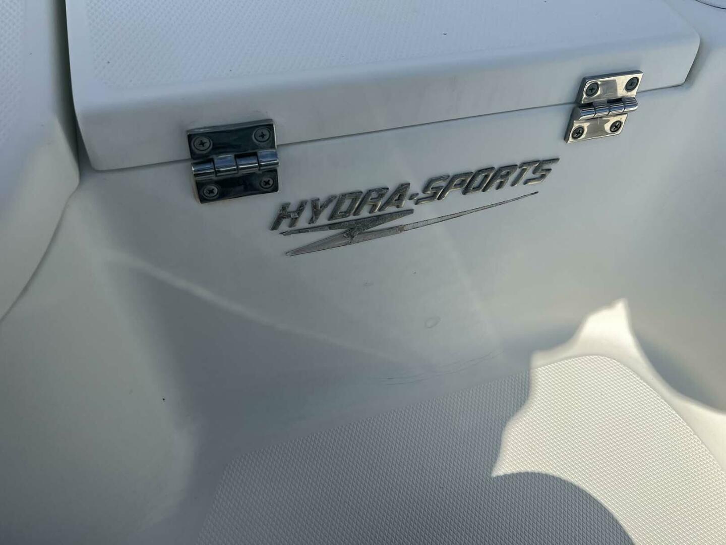 Slide: The Image of Hydra-Sports 2400 CC Vector 2004 - 4155978