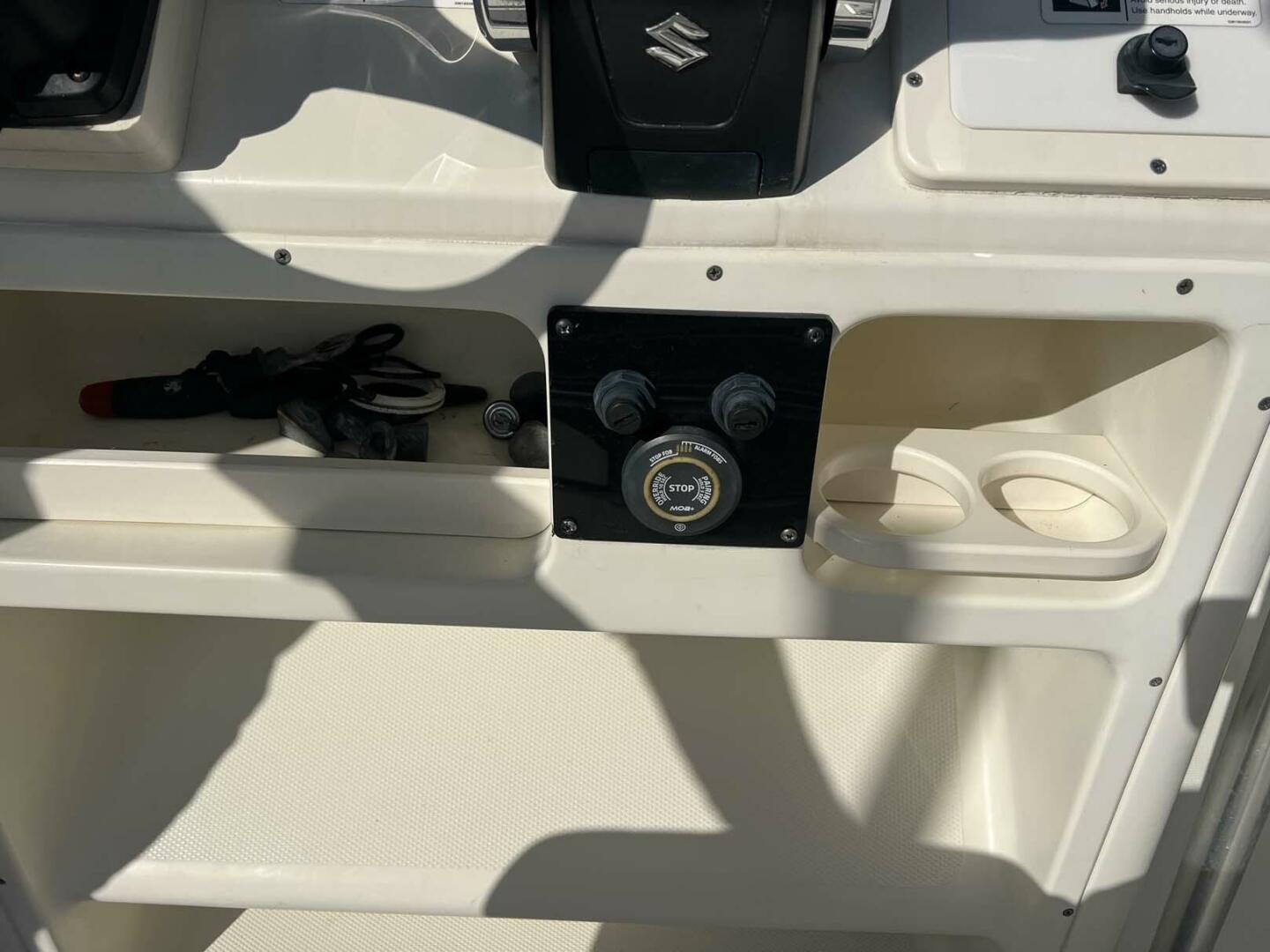 Slide: The Image of Hydra-Sports 2400 CC Vector 2004 - 4155966