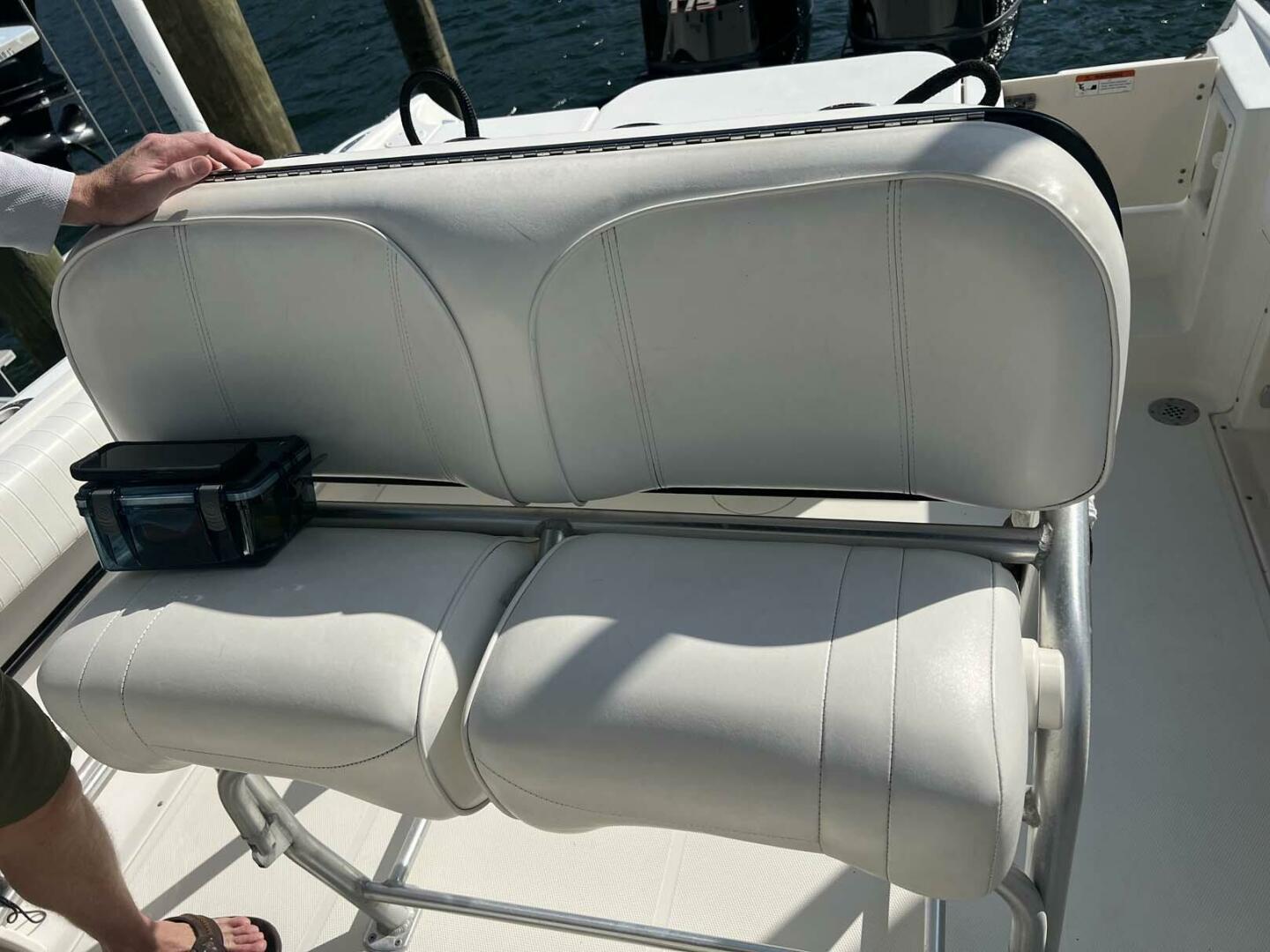 Slide: The Image of Hydra-Sports 2400 CC Vector 2004 - 4155970