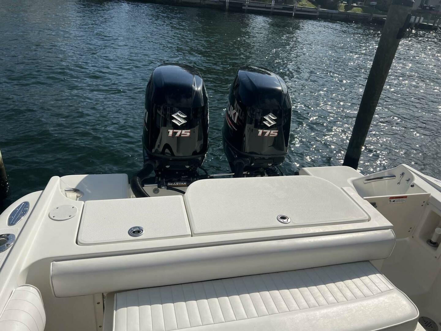 Slide: The Image of Hydra-Sports 2400 CC Vector 2004 - 4155982