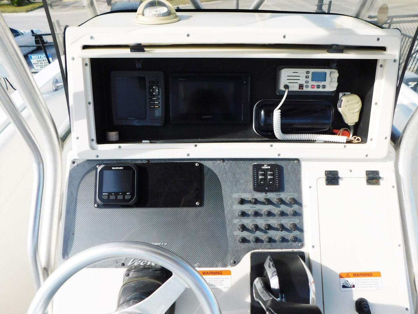 Slide: The Image of Hydra-Sports Vector 2400 CC 2004 - 4871307