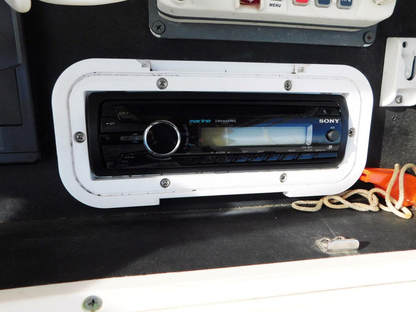 Slide: The Image of Hydra-Sports Vector 2400 CC 2004 - 4871308