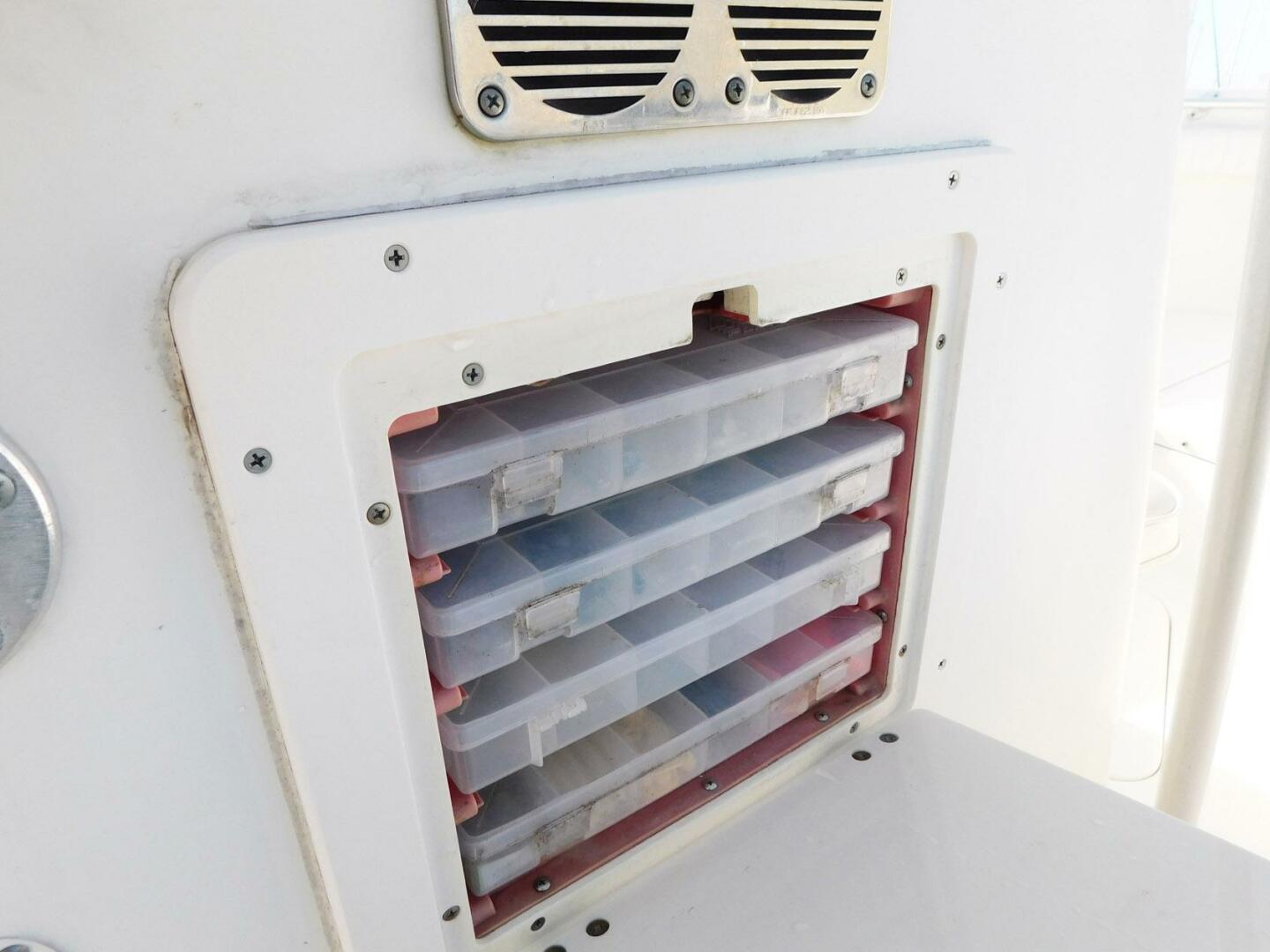 Slide: The Image of Hydra-Sports Vector 2400 CC 2004 - 4871312