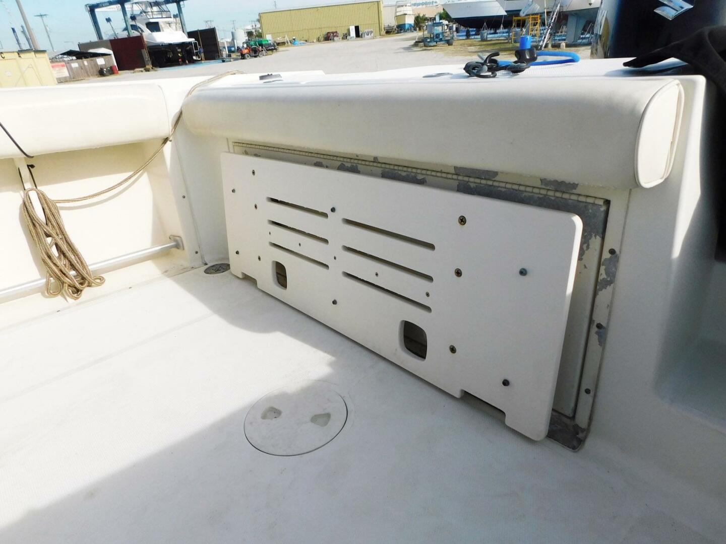 Slide: The Image of Hydra-Sports Vector 2400 CC 2004 - 4871314