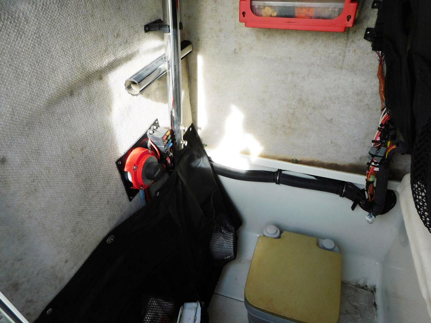 Slide: The Image of Hydra-Sports Vector 2400 CC 2004 - 4871317