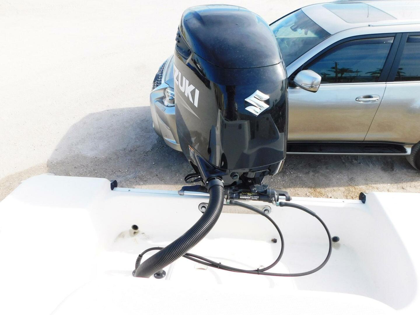 Slide: The Image of Hydra-Sports Vector 2400 CC 2004 - 4871318