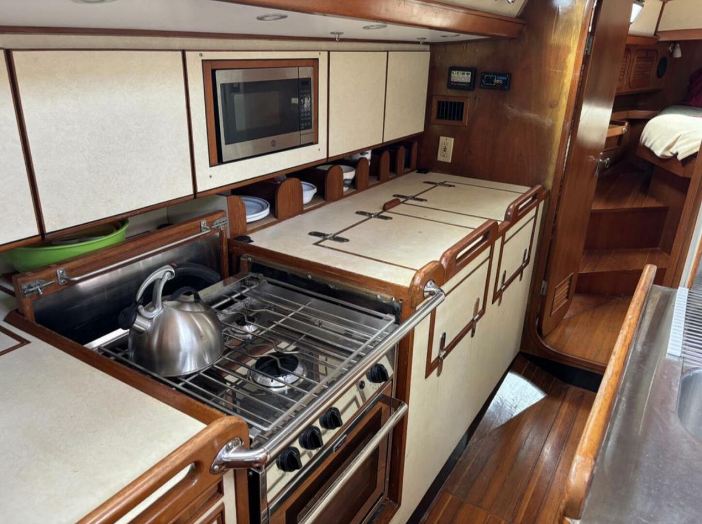 Slide: The Image of Hylas 44 1989 - 5287917