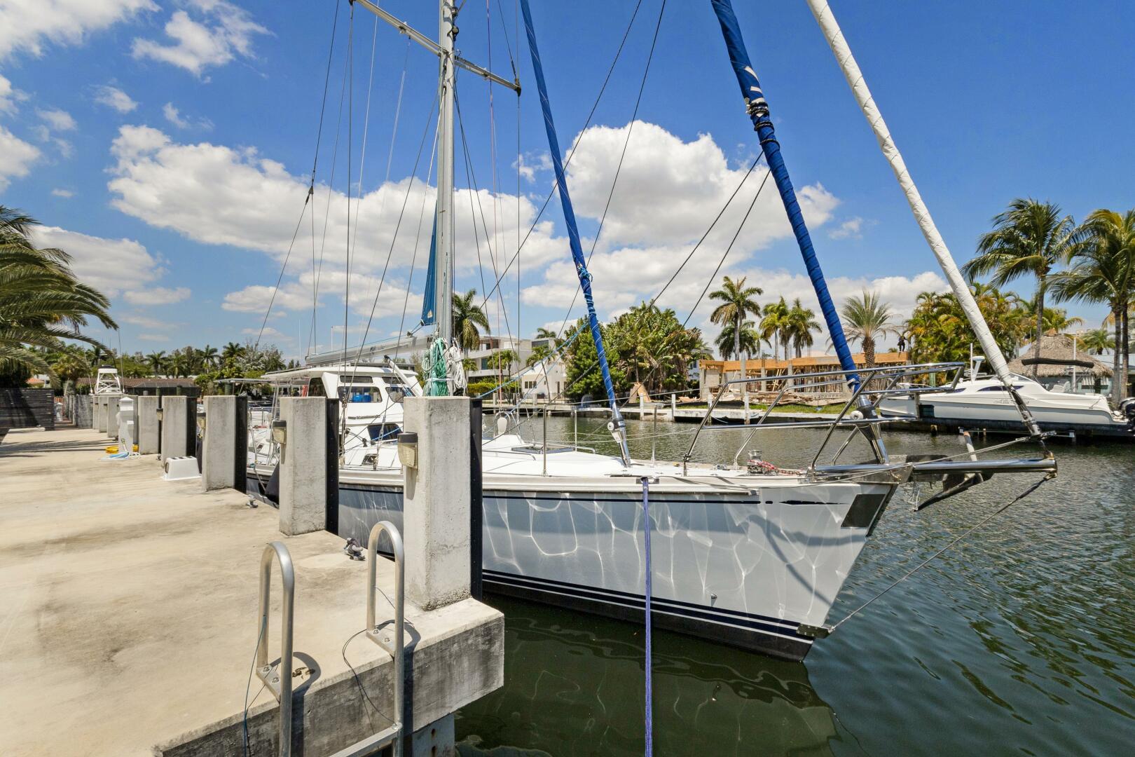 Slide: The Image of Hylas 54 2009 - 5231753