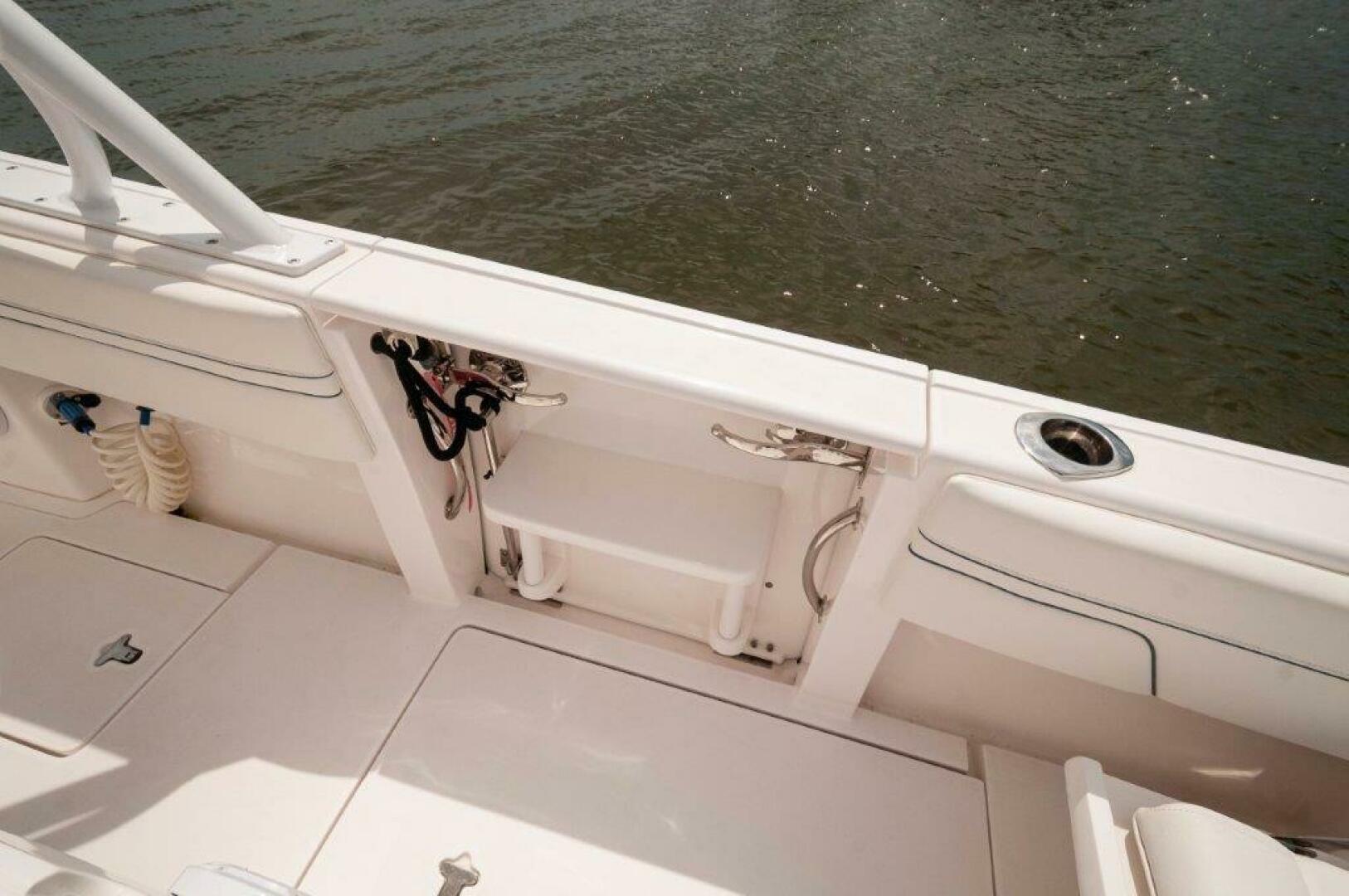 Slide: The Image of 2023 Intrepid 327-I Valor- Dive Door - 5406346