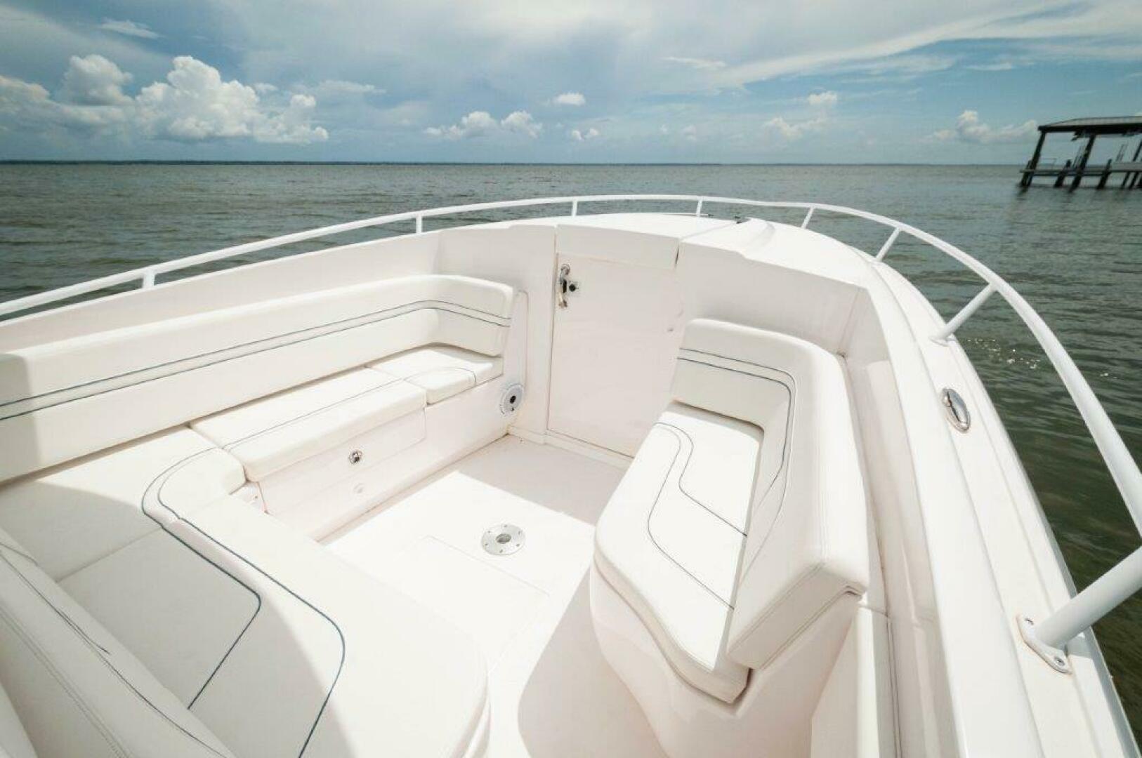 Slide: The Image of 2023 Intrepid 327-I Valor- Bow Seating - 5406347