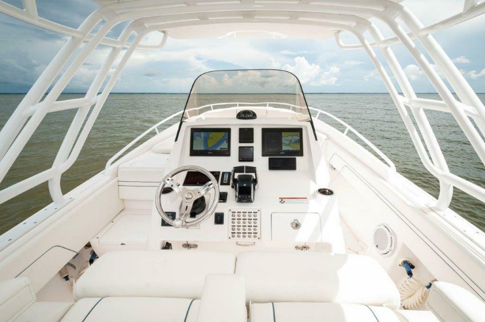 Slide: The Image of 2023 Intrepid 327-I Valor- Helm - 5406357