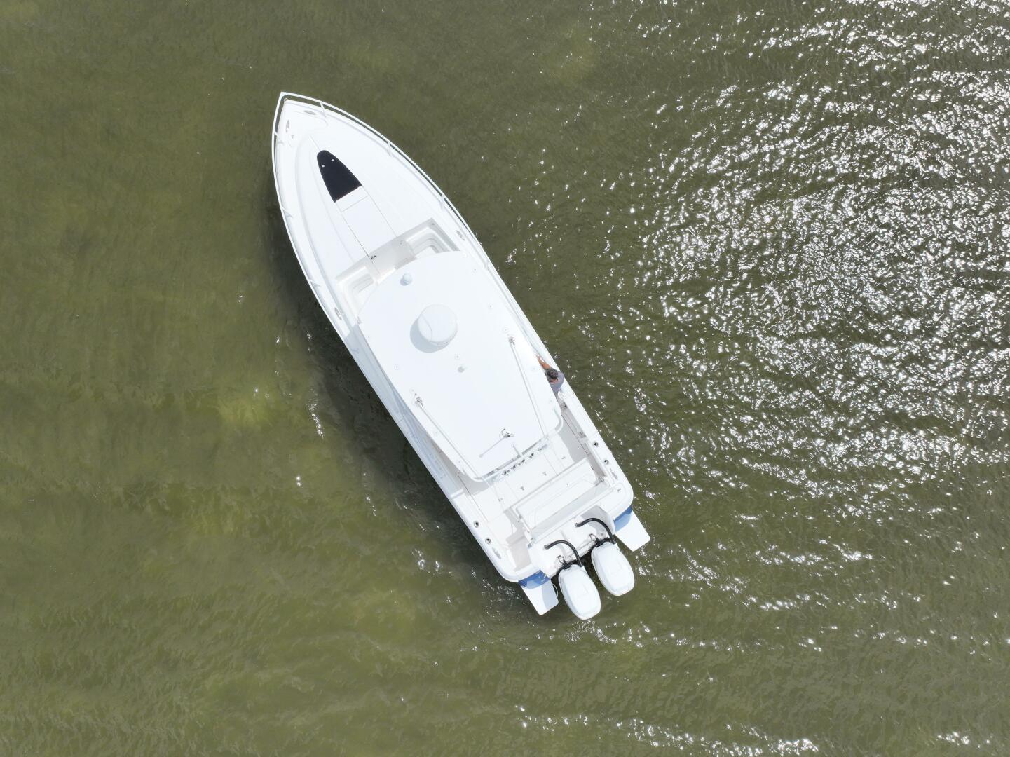 Slide: The Image of 2023 Intrepid 327-I Valor- Profile - 5409743