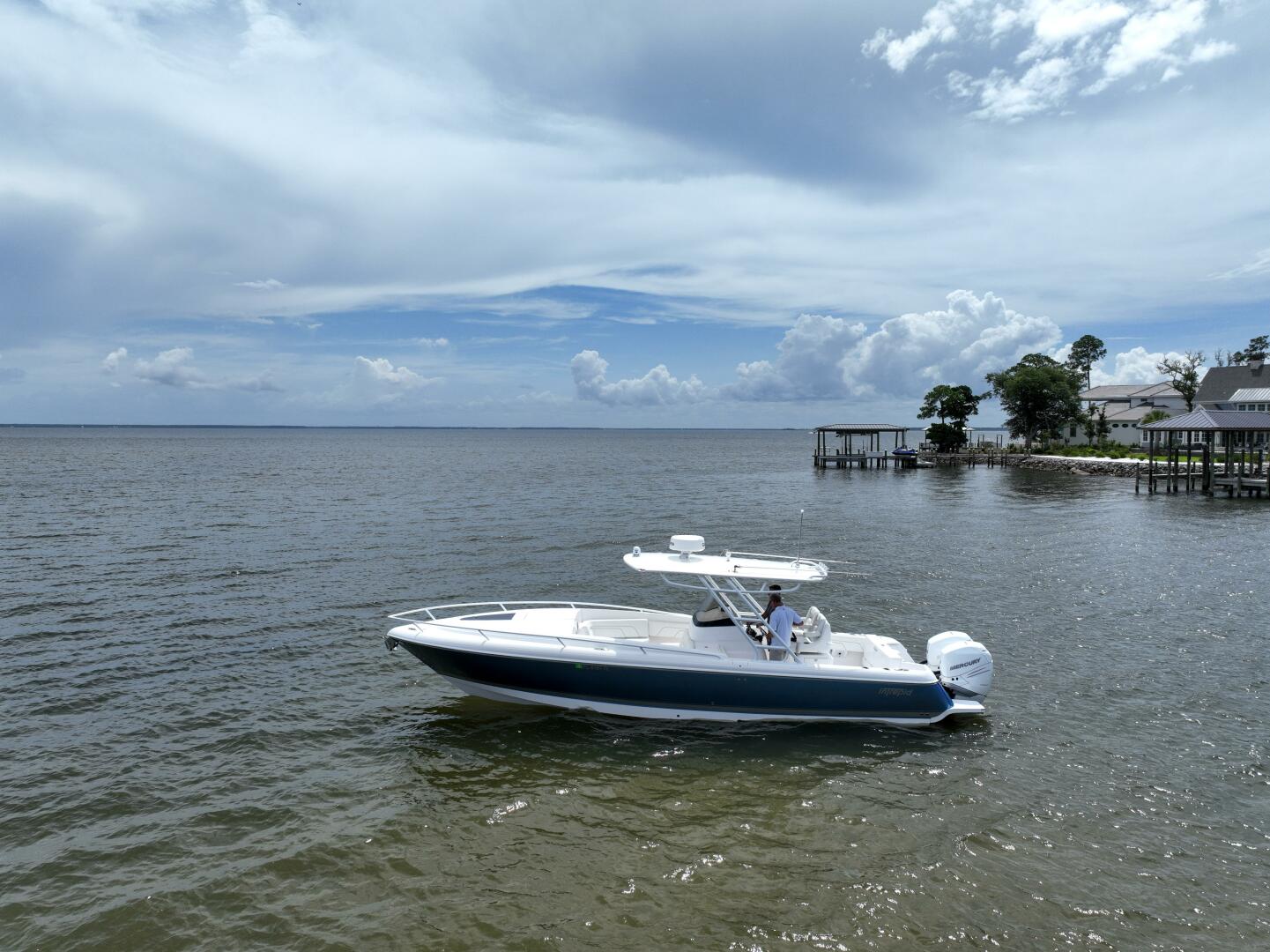 Slide: The Image of 2023 Intrepid 327-I Valor- Profile - 5409747