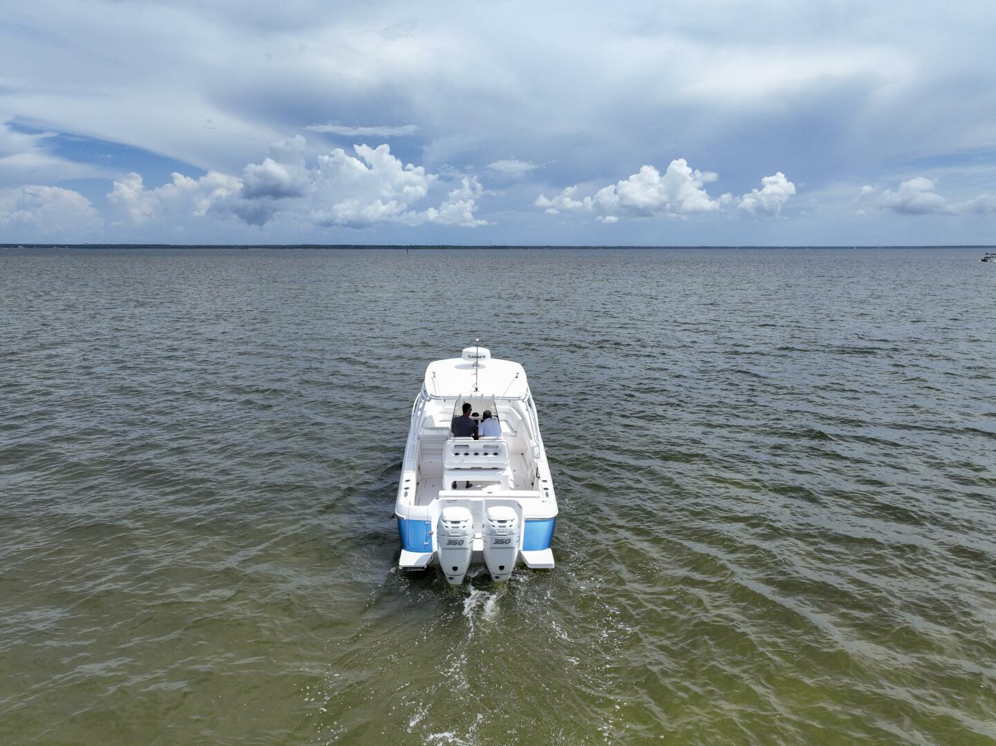 Slide: The Image of 2023 Intrepid 327-I Valor- Profile - 5409756