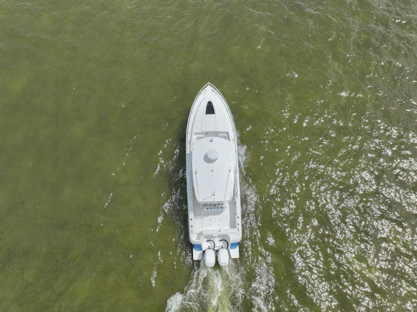 Slide: The Image of 2023 Intrepid 327-I Valor- Profile - 5409758