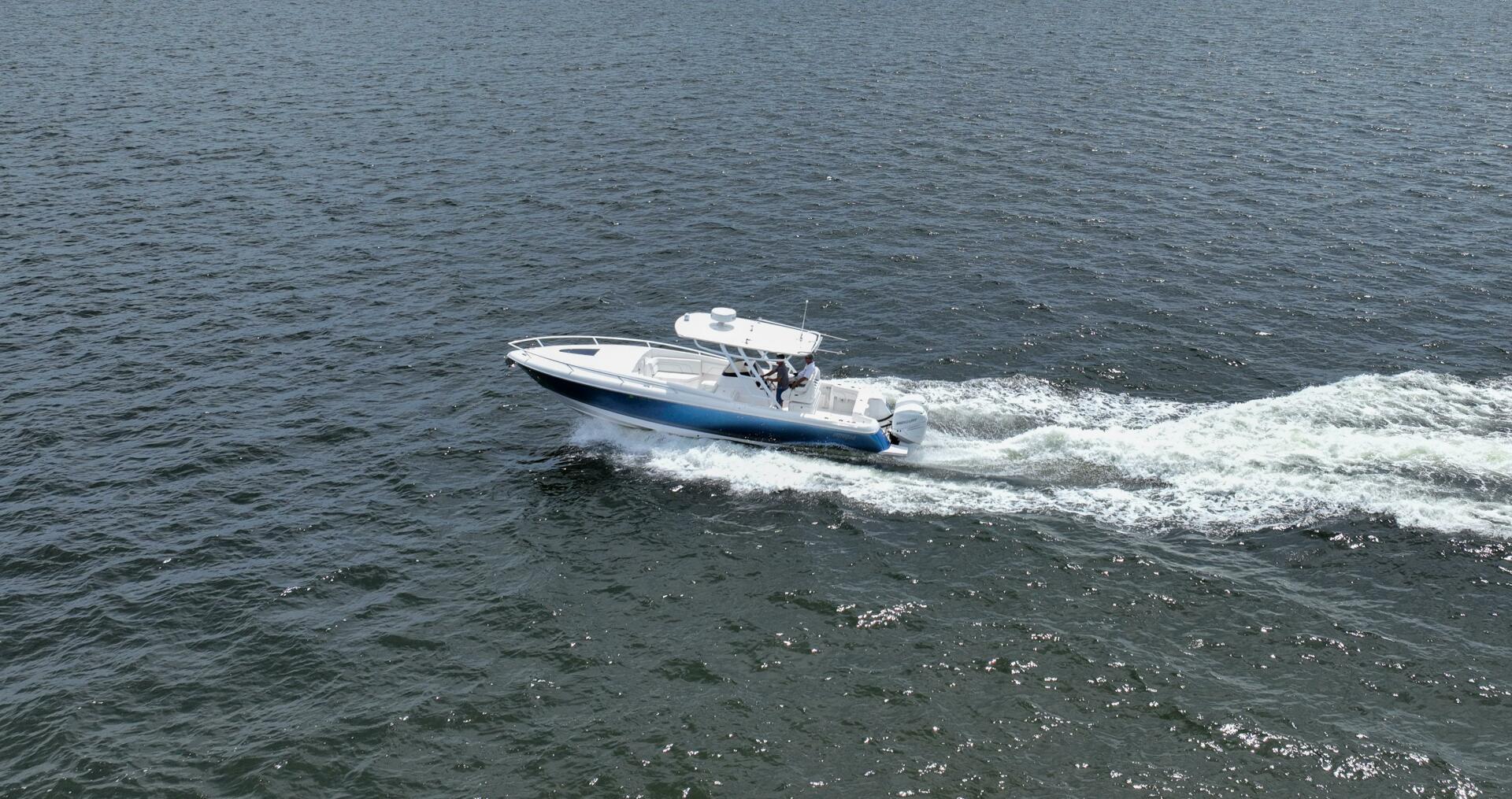 Slide: The Image of 2023 Intrepid 327-I Valor- Profile - 5409775
