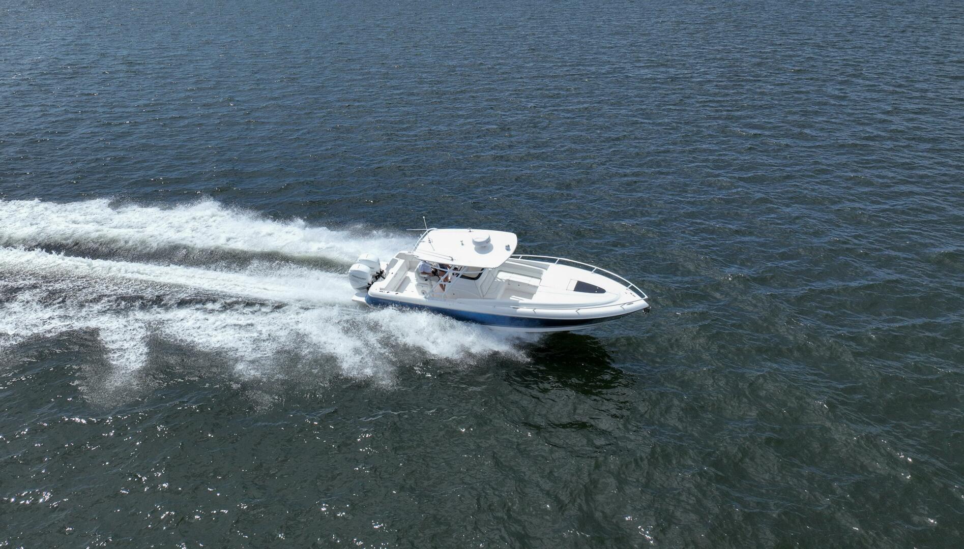 Slide: The Image of 2023 Intrepid 327-I Valor- Profile - 5409780