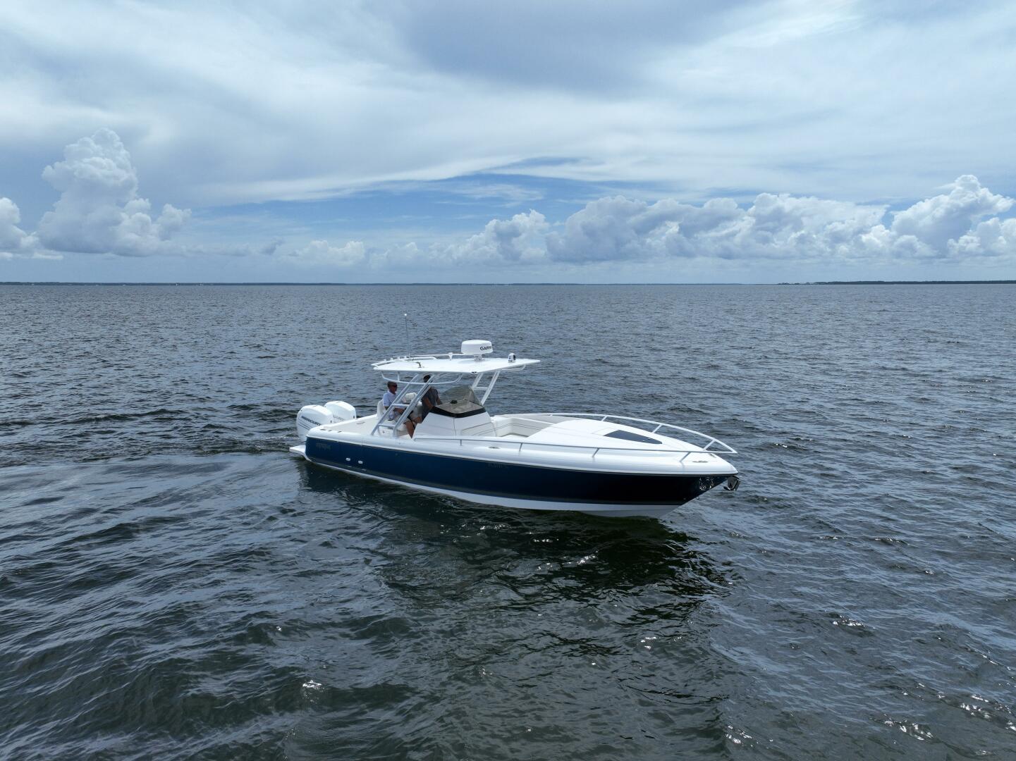 Slide: The Image of 2023 Intrepid 327-I Valor- STBD Profile - 5409793