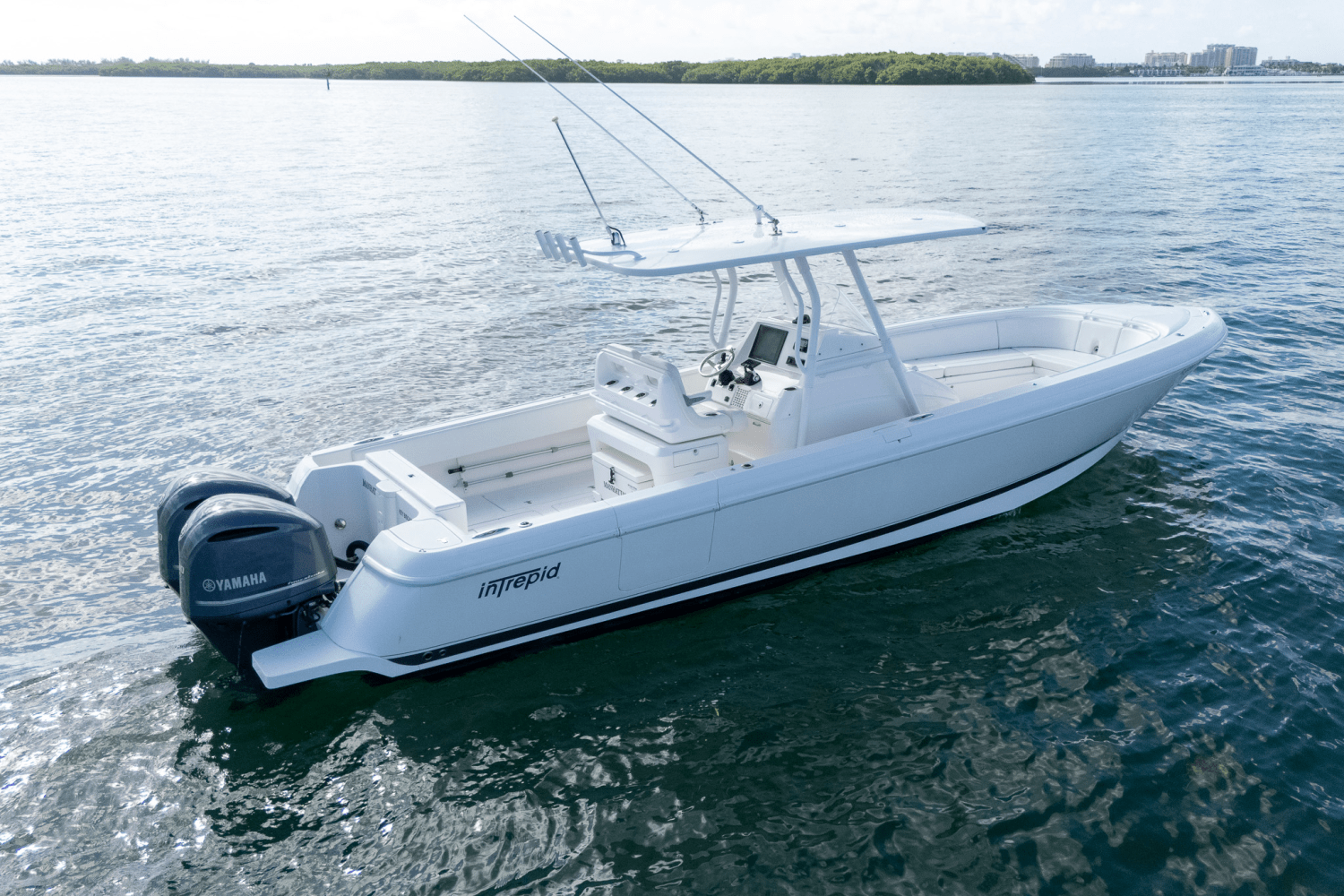 Slide: The Image of Intrepid 327 CC INFUSED 2015 - 1