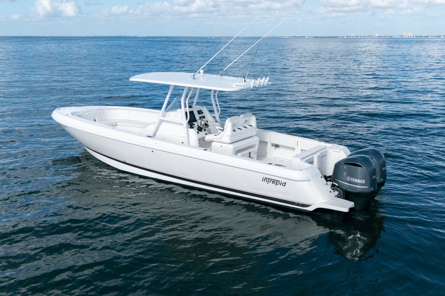 Slide: The Image of Intrepid 327 CC INFUSED 2015 - 7