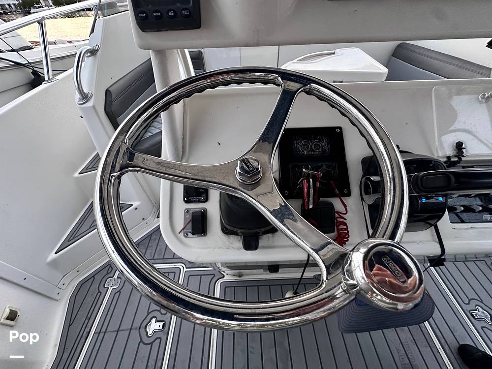 Slide: The Image of Steering Wheel Detail - 14764172