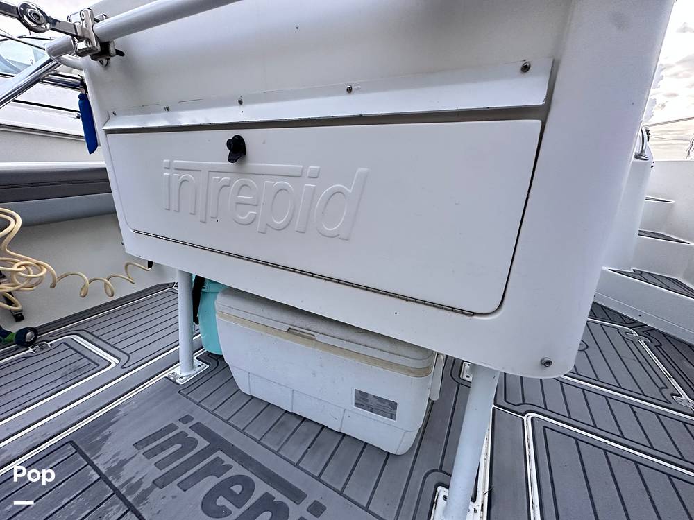 Slide: The Image of Intrepid 33 2000 - 14764162