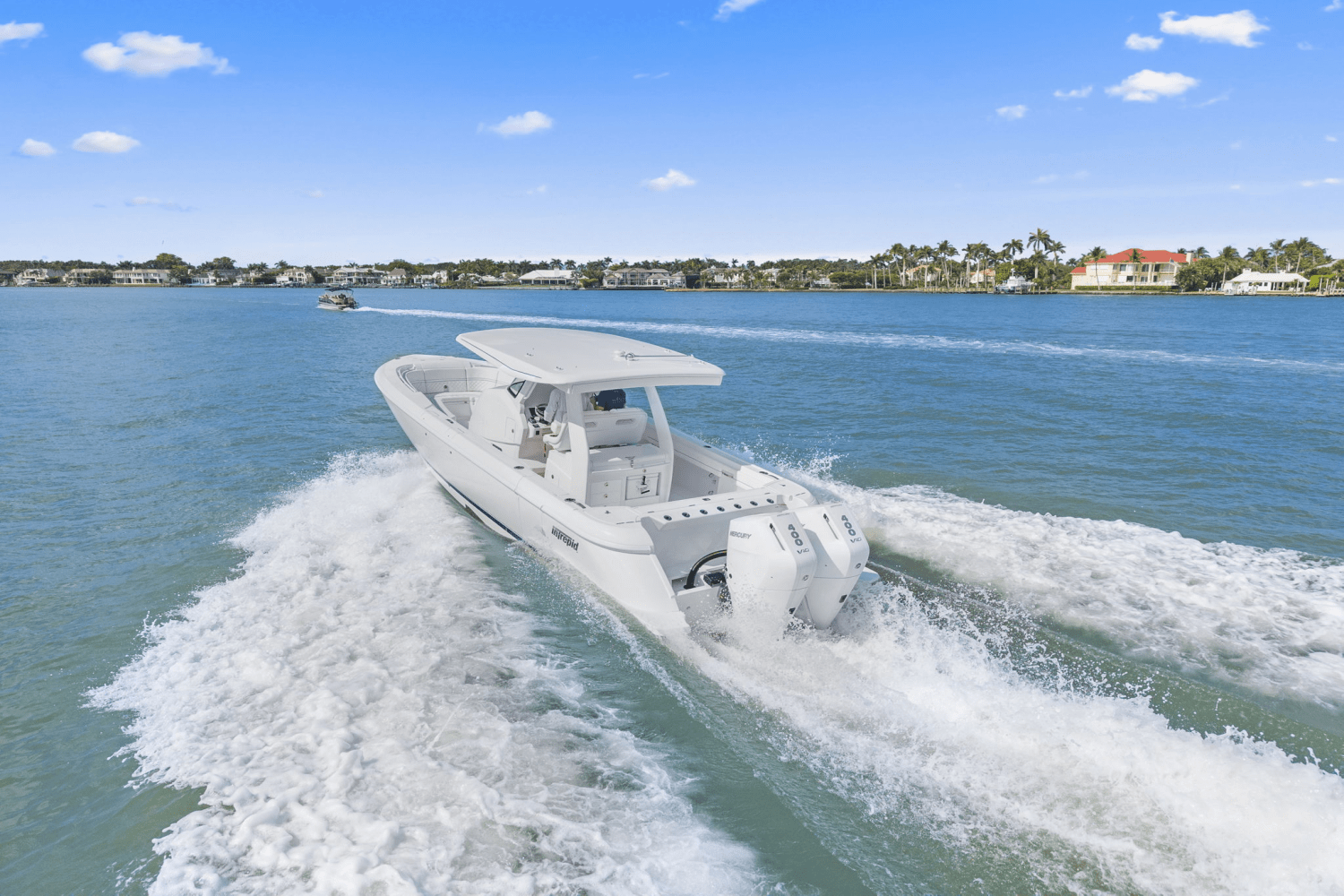 Slide: The Image of Intrepid 345 NOMAD SE 2025 - 10