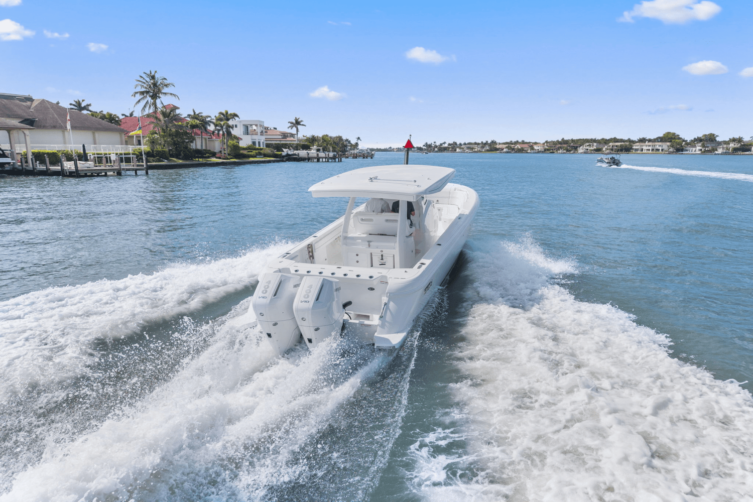 Slide: The Image of Intrepid 345 NOMAD SE 2025 - 11