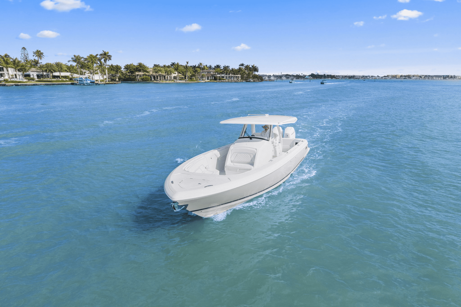 Slide: The Image of Intrepid 345 NOMAD SE 2025 - 12