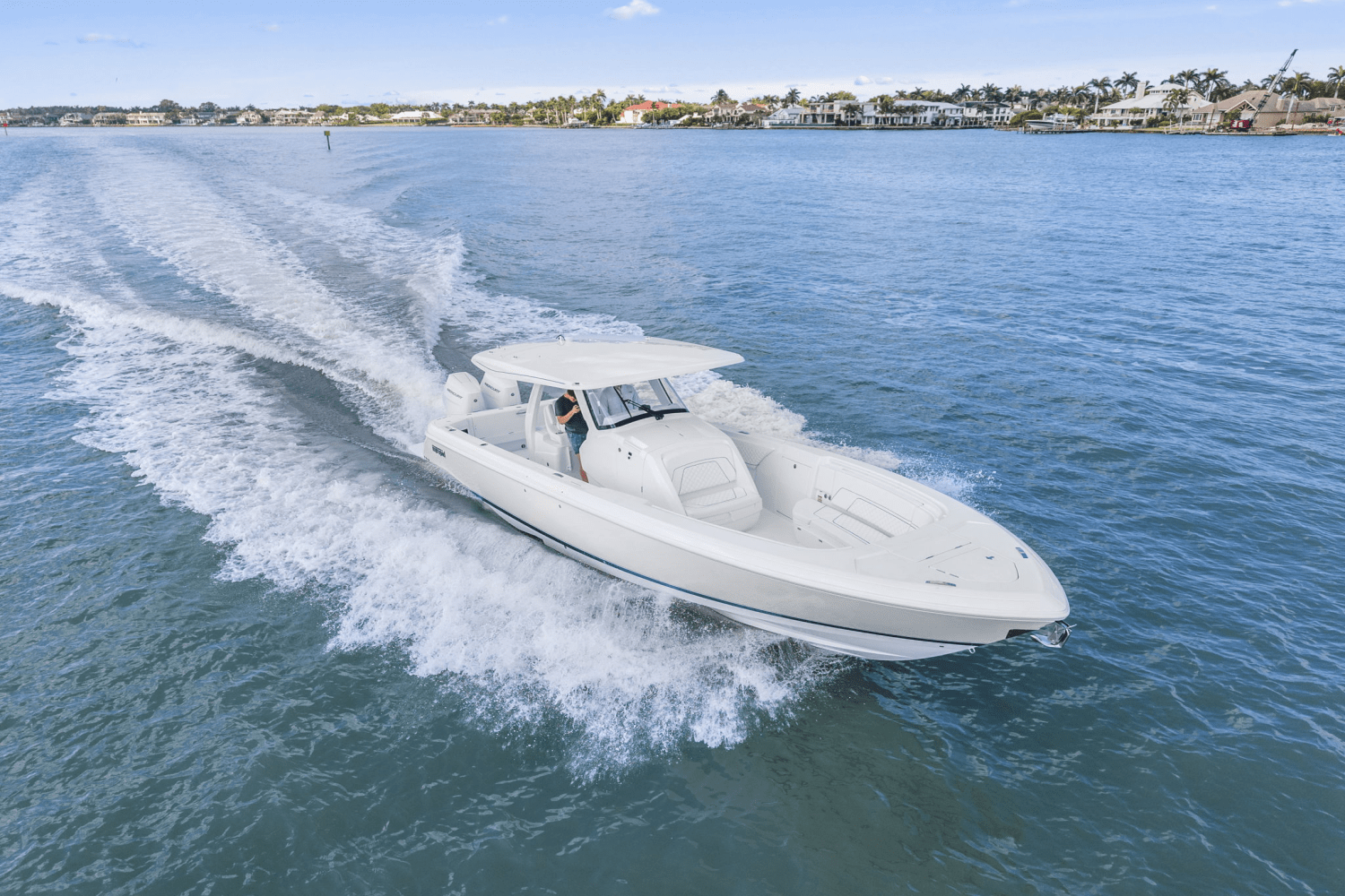 Slide: The Image of Intrepid 345 NOMAD SE 2025 - 14