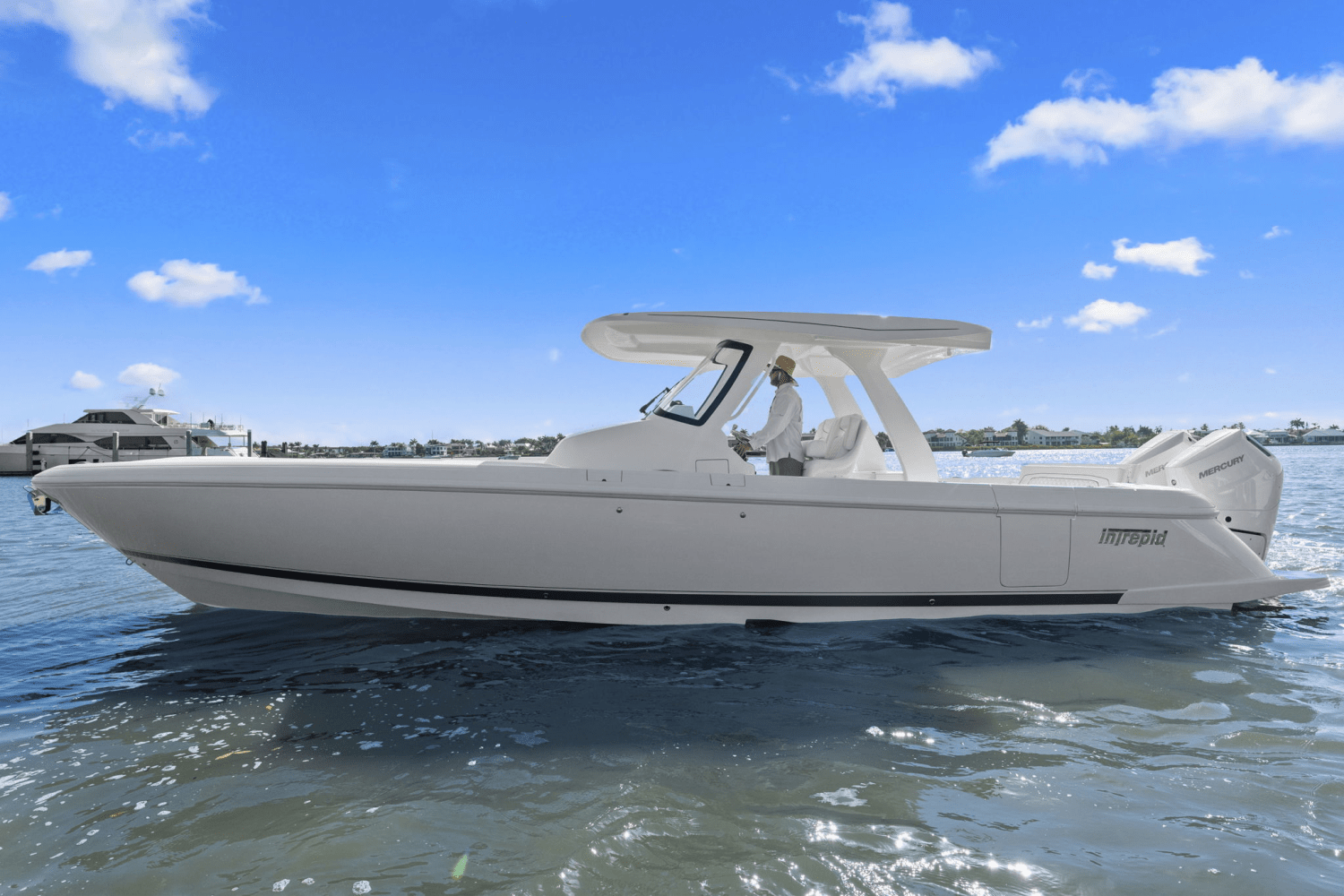 Slide: The Image of Intrepid 345 NOMAD SE 2025 - 2