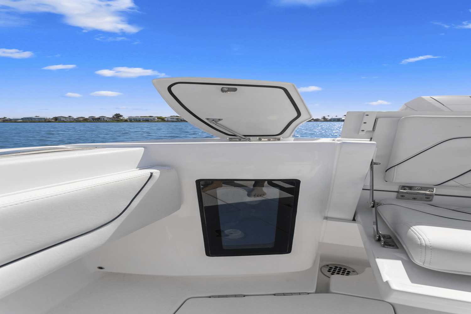 Slide: The Image of Intrepid 345 NOMAD SE 2025 - 23