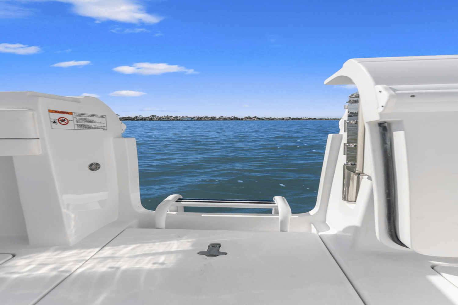 Slide: The Image of Intrepid 345 NOMAD SE 2025 - 24