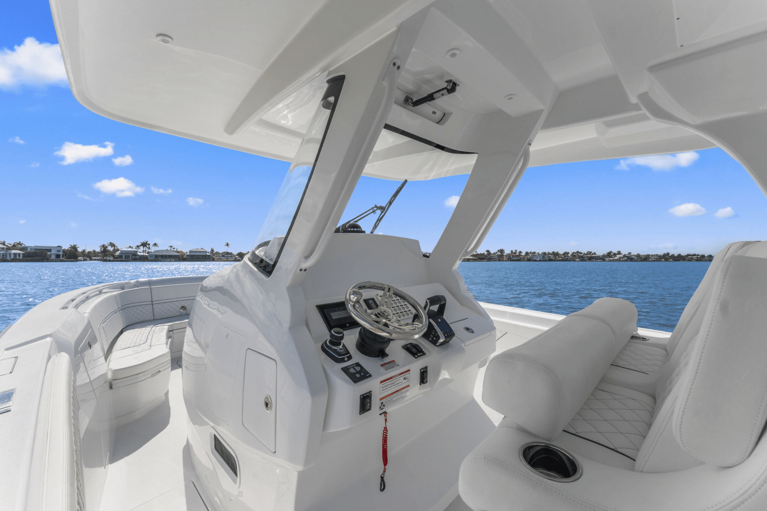 Slide: The Image of Intrepid 345 NOMAD SE 2025 - 31