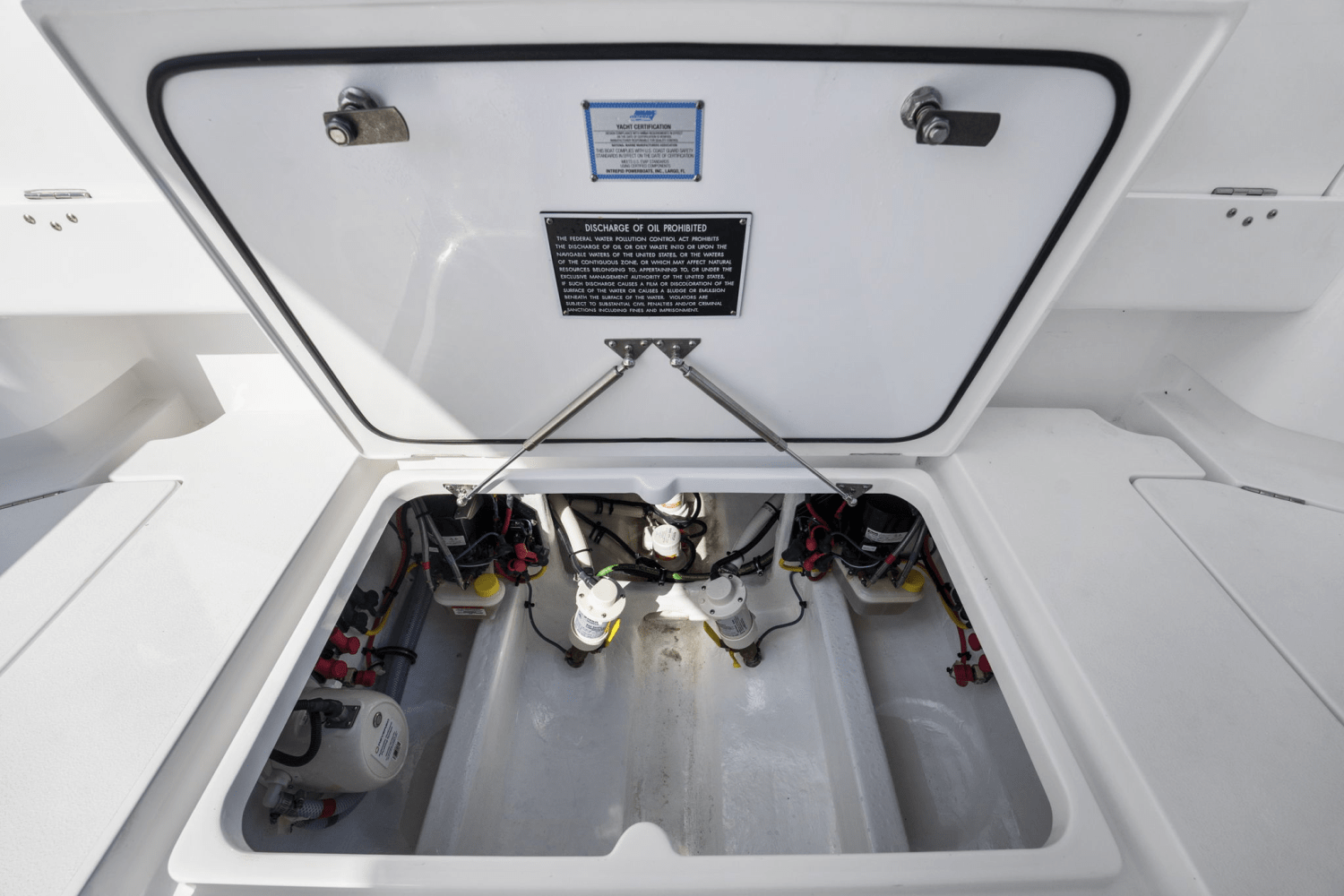 Slide: The Image of Intrepid 345 NOMAD SE 2025 - 32