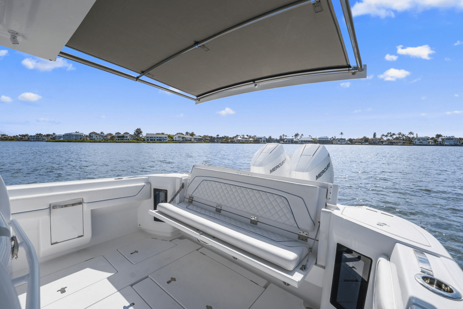 Slide: The Image of Intrepid 345 NOMAD SE 2025 - 35