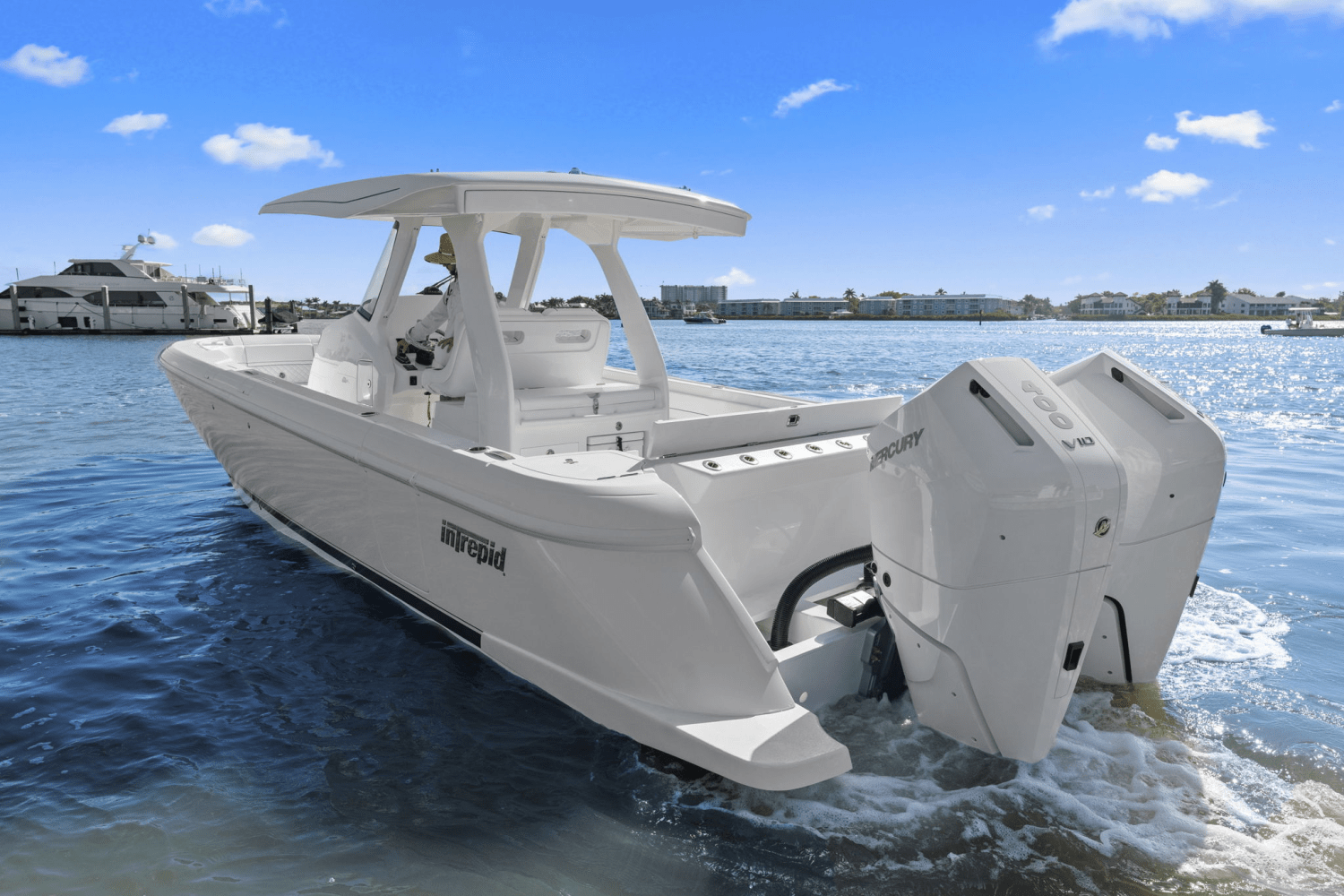 Slide: The Image of Intrepid 345 NOMAD SE 2025 - 5