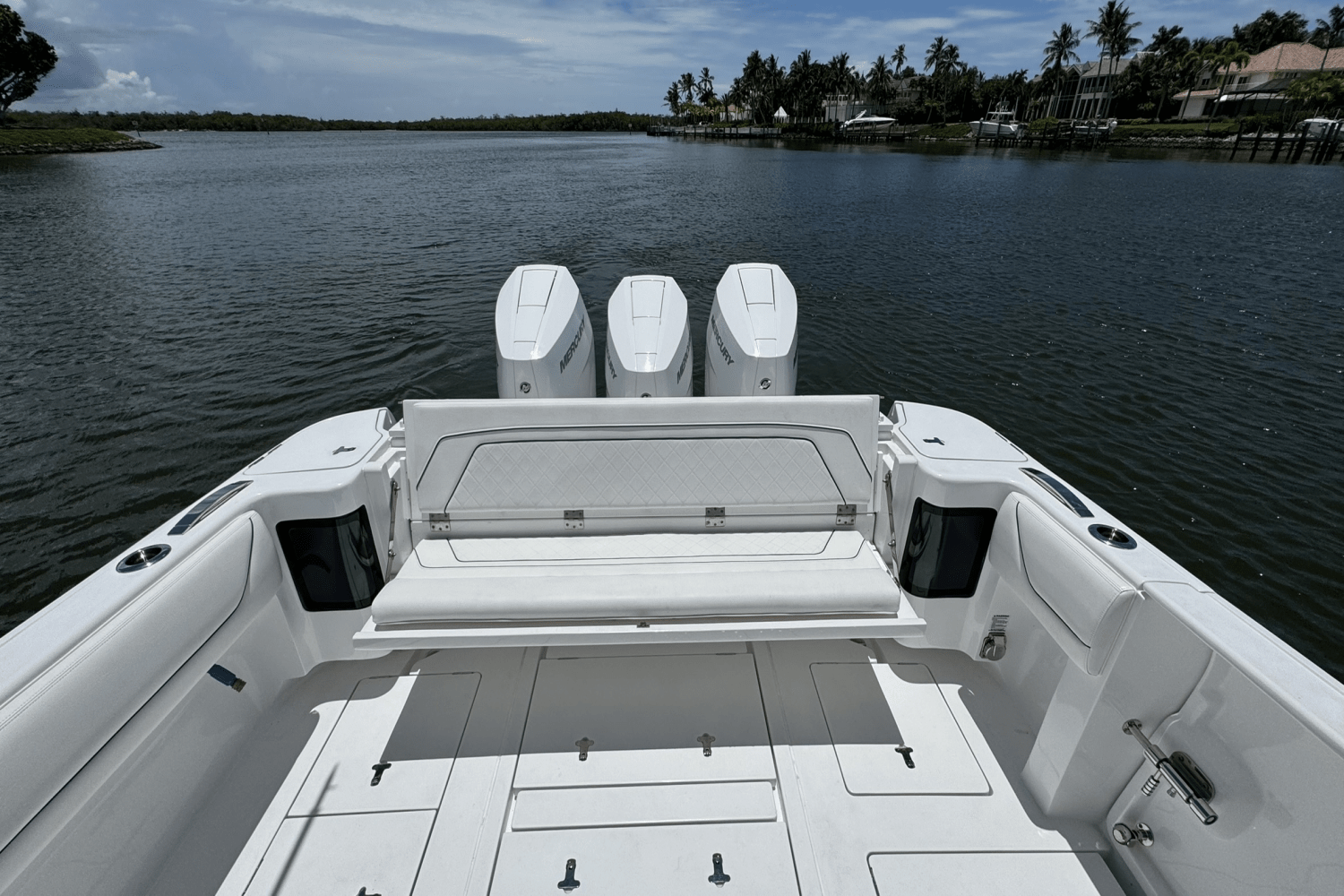 Slide: The Image of Intrepid 407 NOMAD FE 2024 - 13