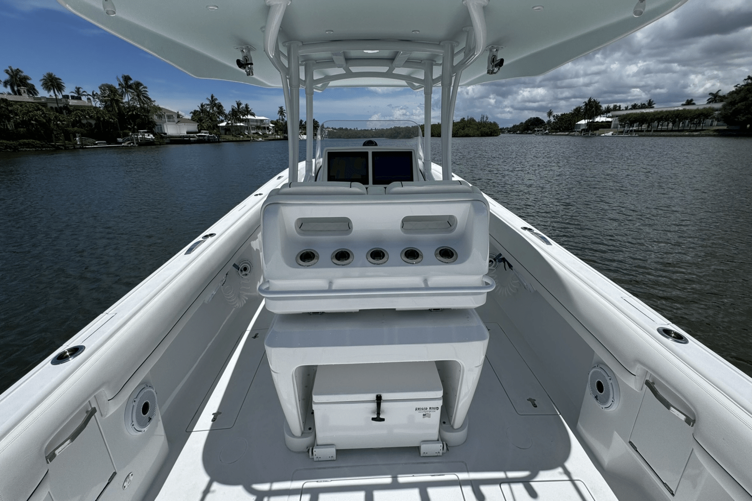 Slide: The Image of Intrepid 407 NOMAD FE 2024 - 15
